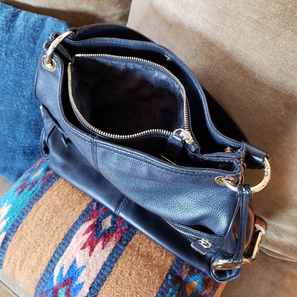 Michael Kors black leather shoulder purse - Picture 8 of 14